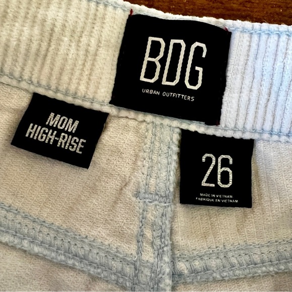 BDG Urban Outfitters Mom High-Rise Corduroy Pants - Size 26 - Picture 11 of 12